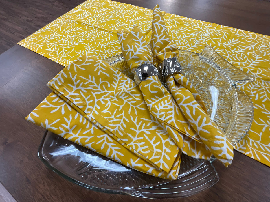 Tablerunner/napkins - yellow