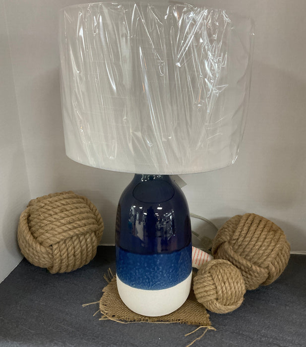 Palisades lamp