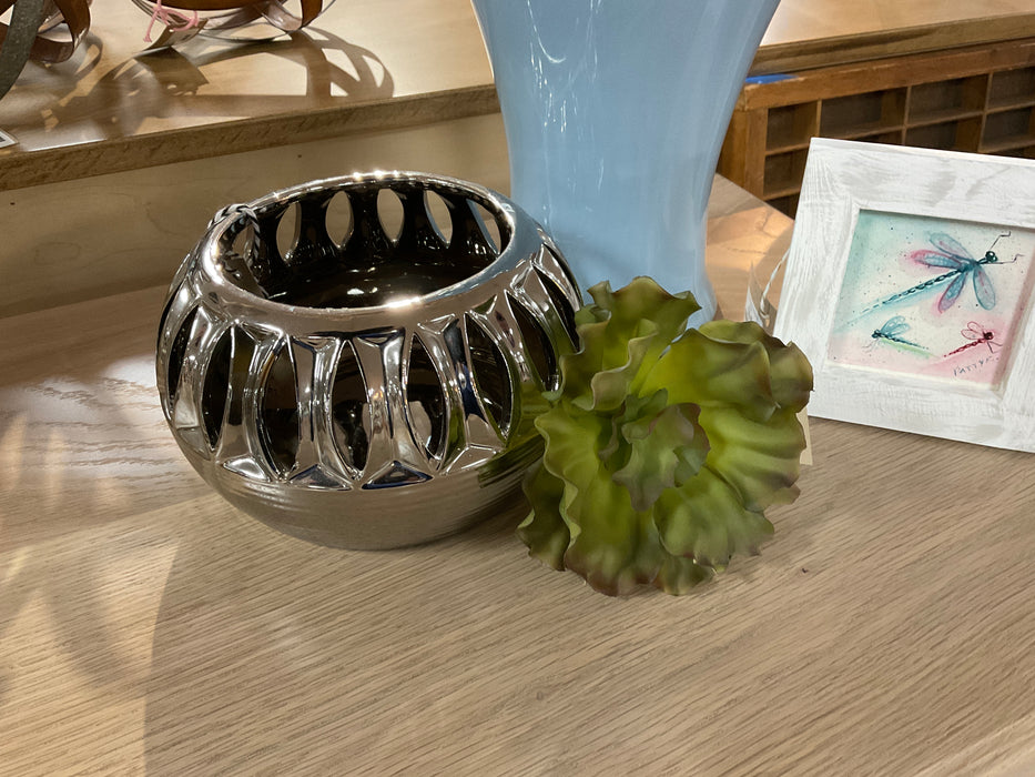 Silver ceramic slotted bowl