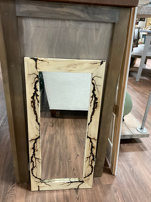 Fractal framed mirror