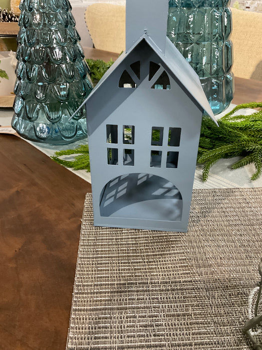 Country House Christmas luminary