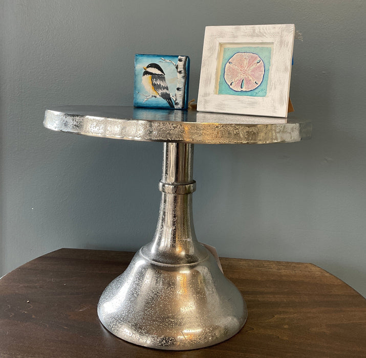Silver metal pedestal stand