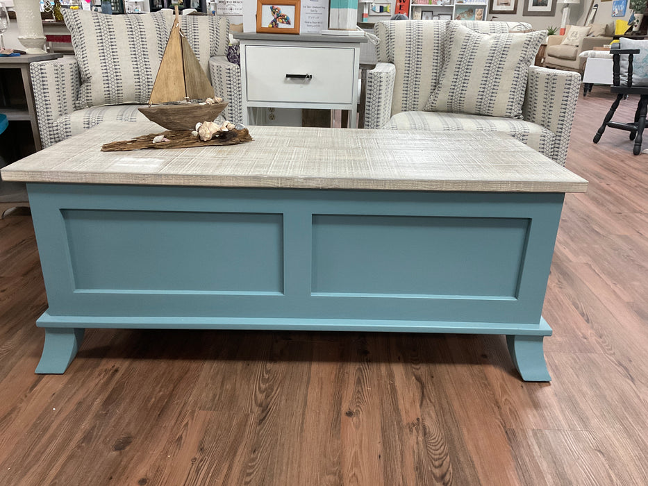 Northview coffee table - pine top