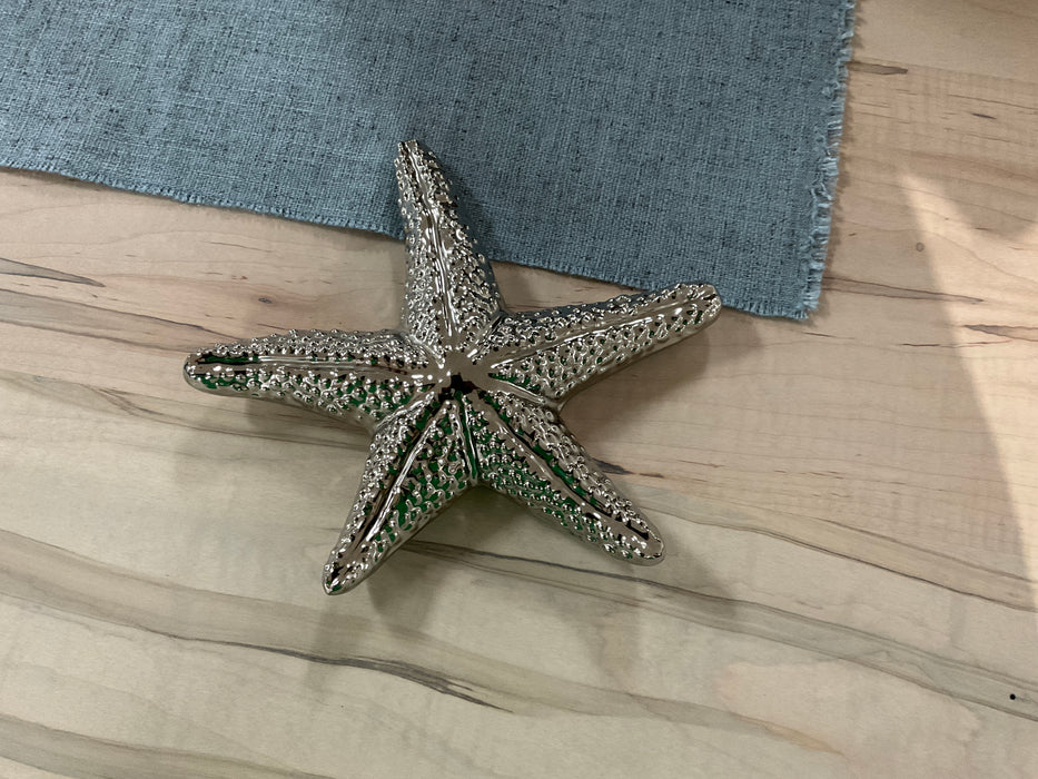 Decorative metal starfish