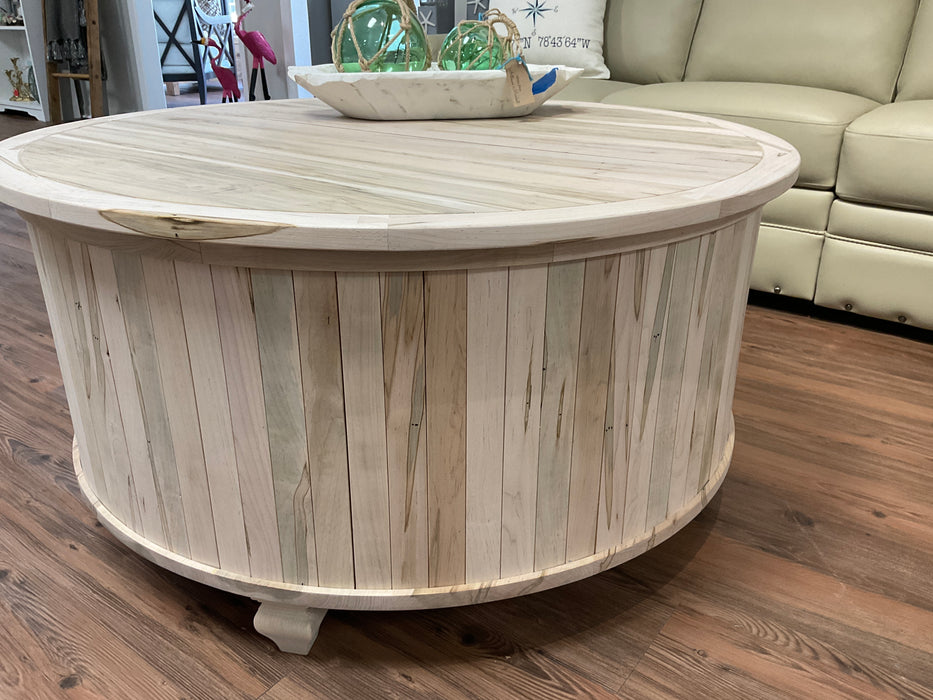 Westwood round coffee table - storage