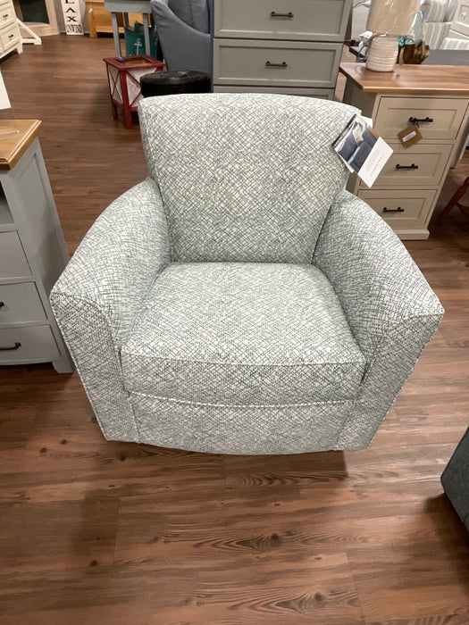 Kingman swivel chair