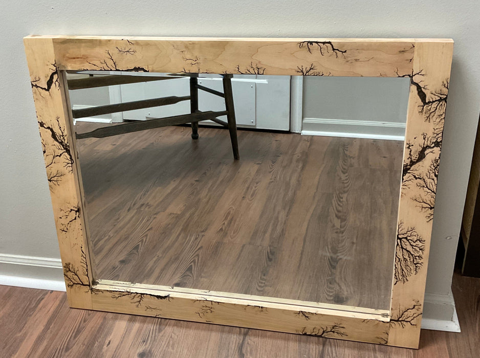 Fractal framed mirror