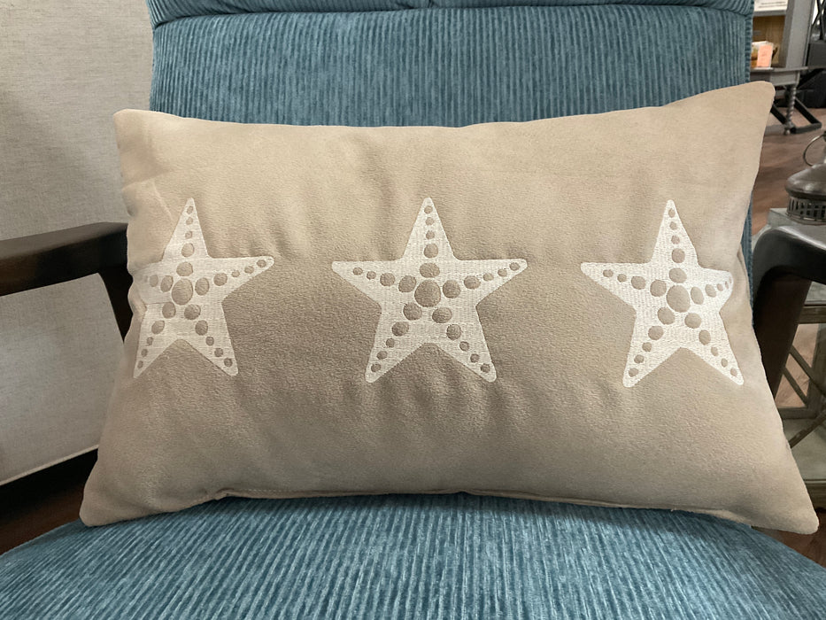 Throw pillow - starfish
