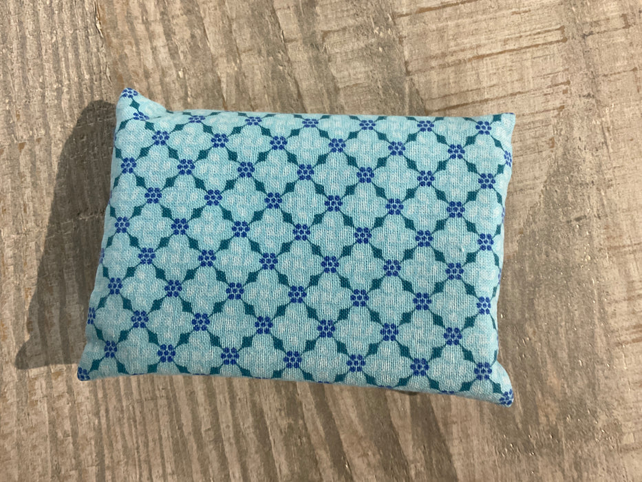 Tissue holder