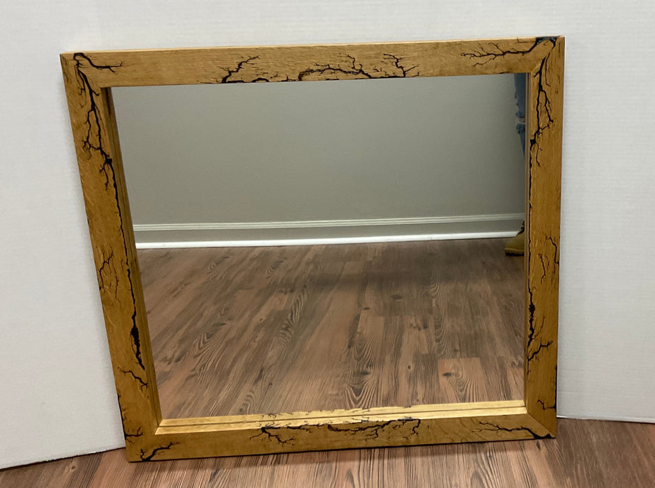 Fractal framed mirror