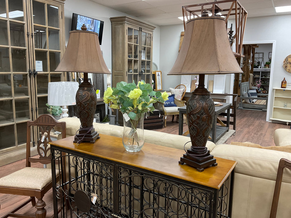 Bronze lamp