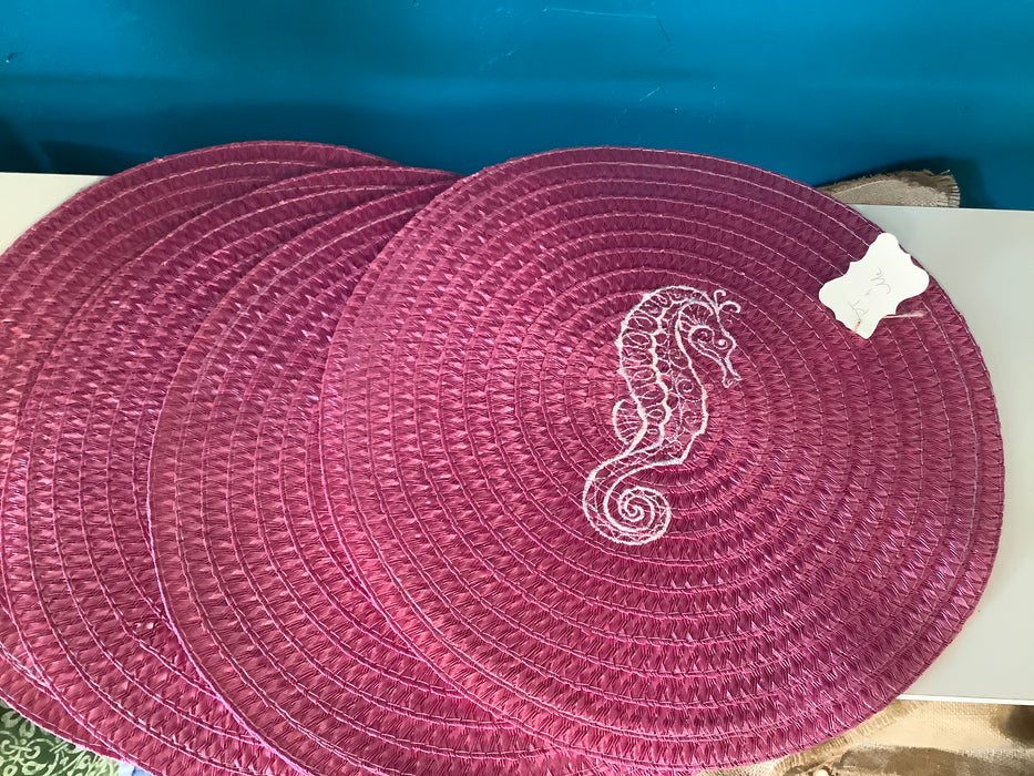 Embroidered placemats round