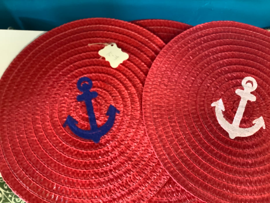 Embroidered placemats round