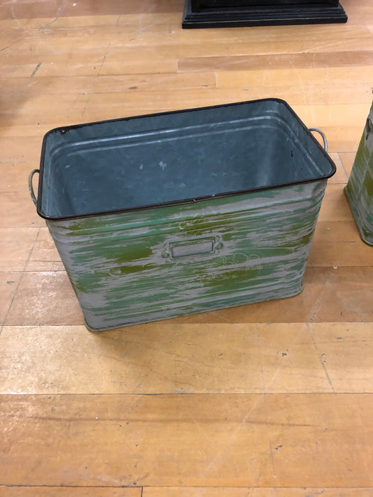 Rectangular bucket