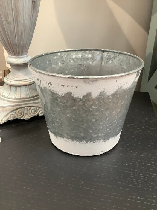 Whitewash galvanized bucket