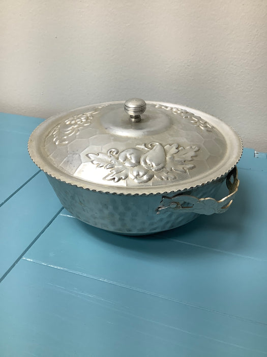 Bun warmer covered bowl