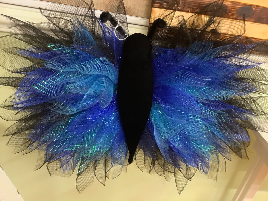 Butterfly wreath blue