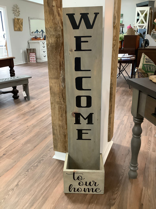 Welcome wood planter