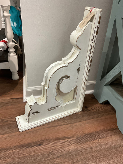 White wood corbels