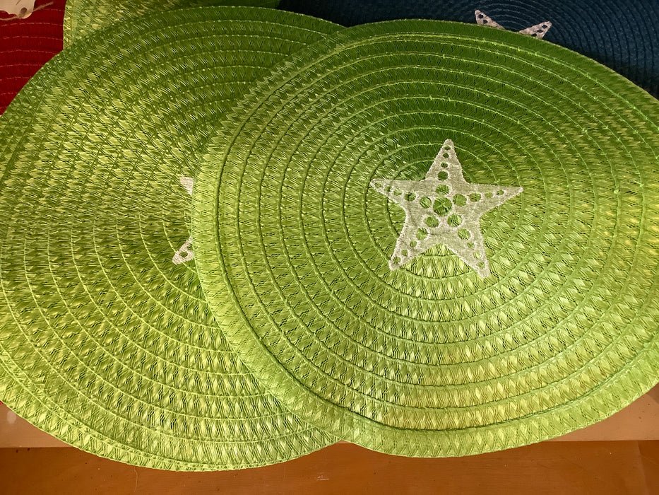 Embroidered placemats round