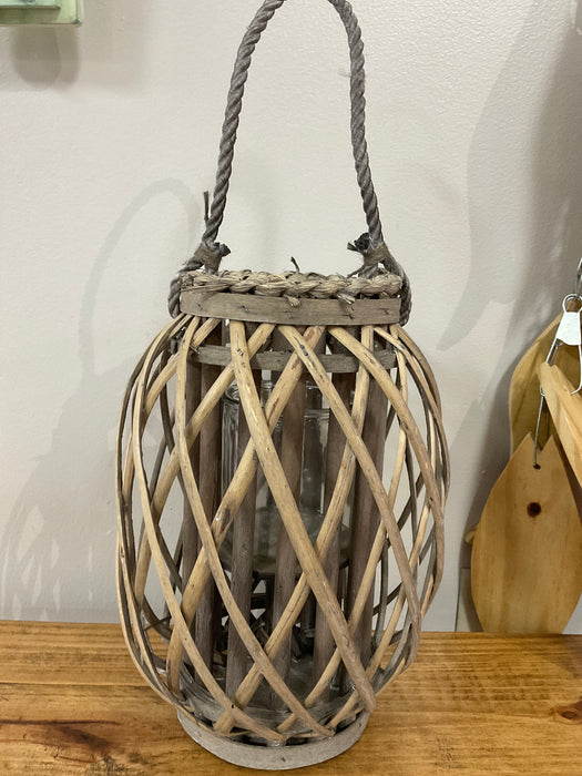 Wicker wide lantern