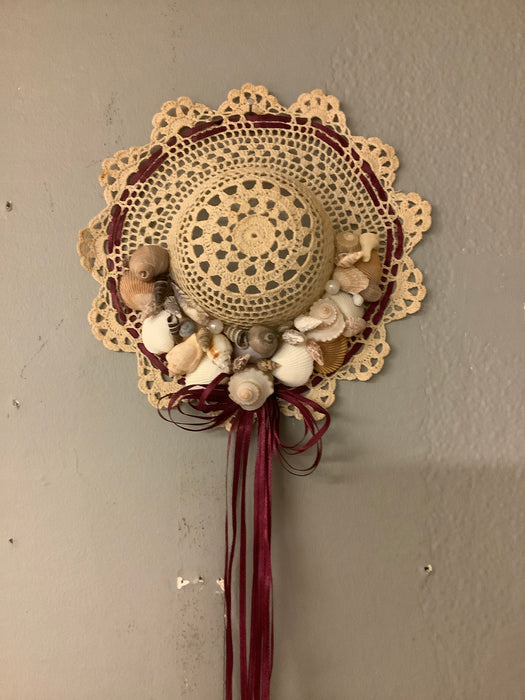 Small Crochet hat with shells