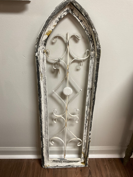 Decorative window pointed top with iron