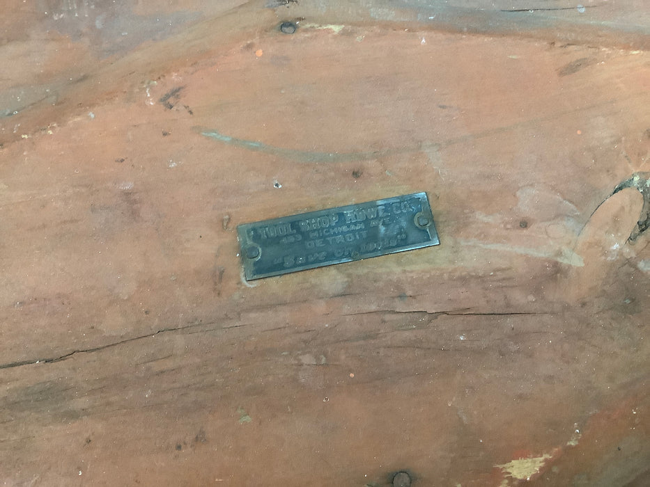 Wood carpenter chest