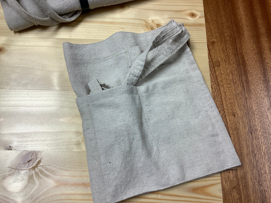 Half apron waist with pockets