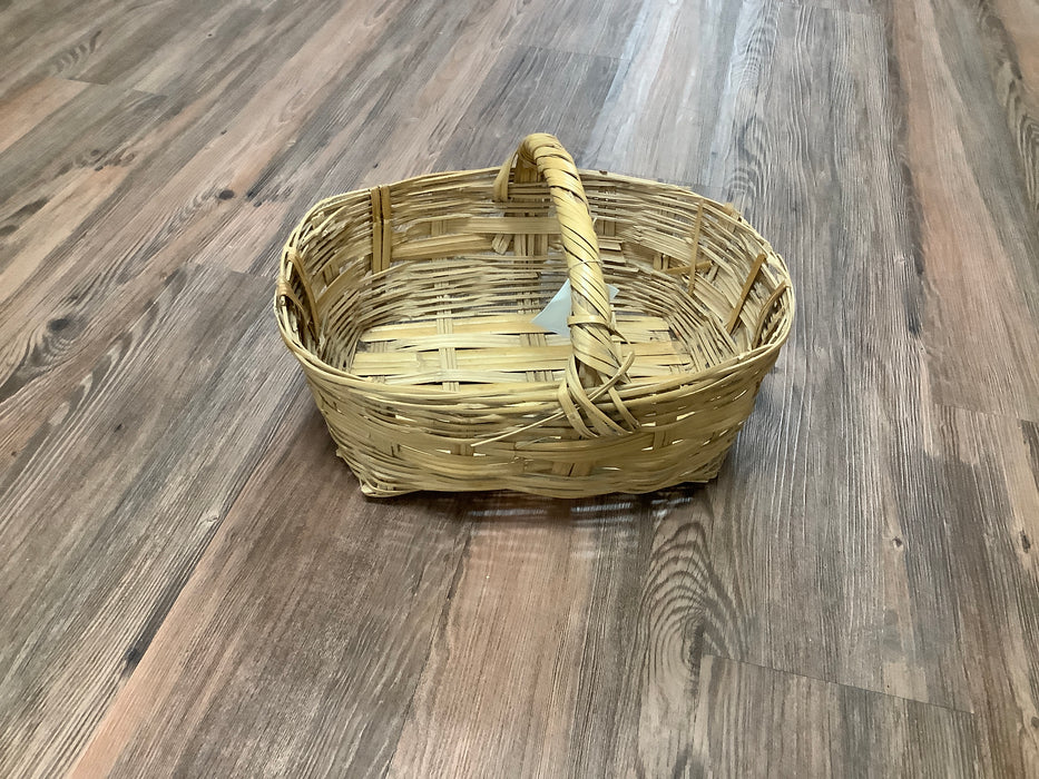 Vintage rectangle handle basket