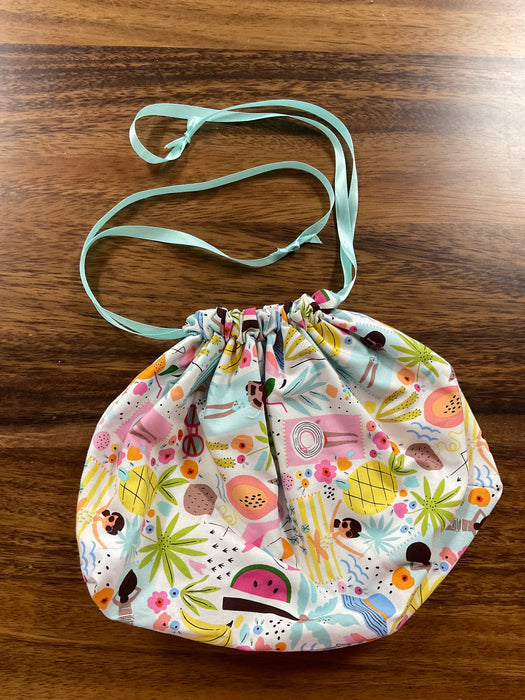 Drawstring tote