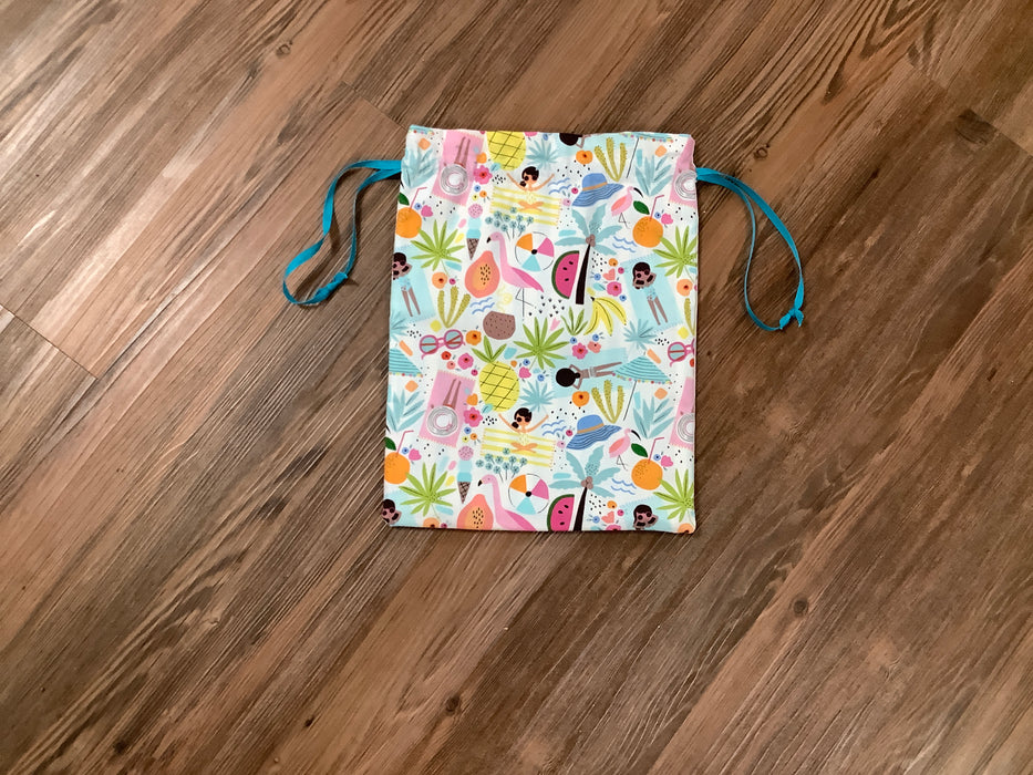 Drawstring tote