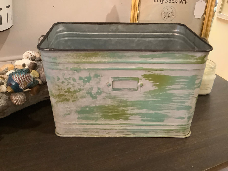 Rectangular bucket