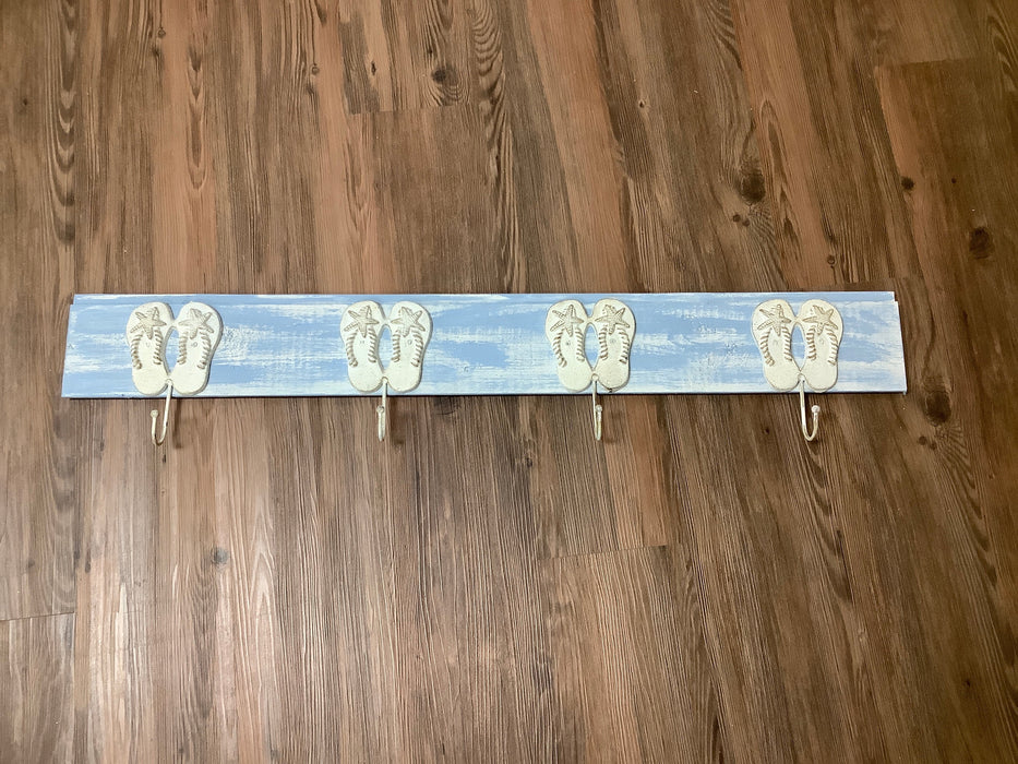 Wood rack with 4 flip flop hooks