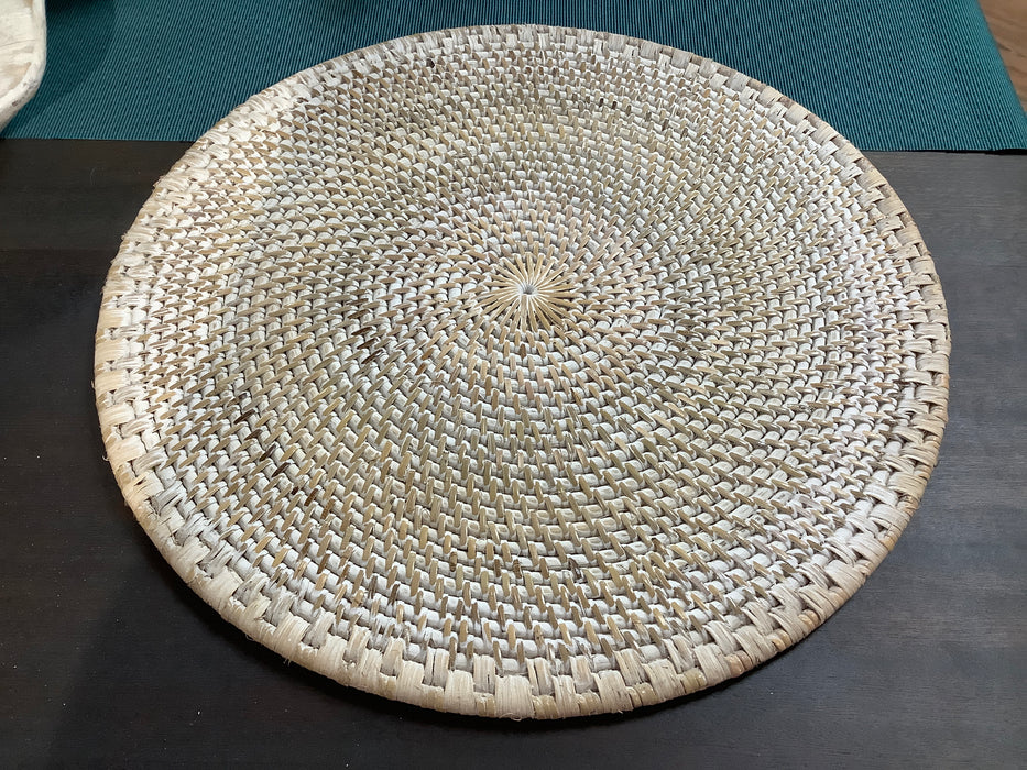 Rattan Charger - white