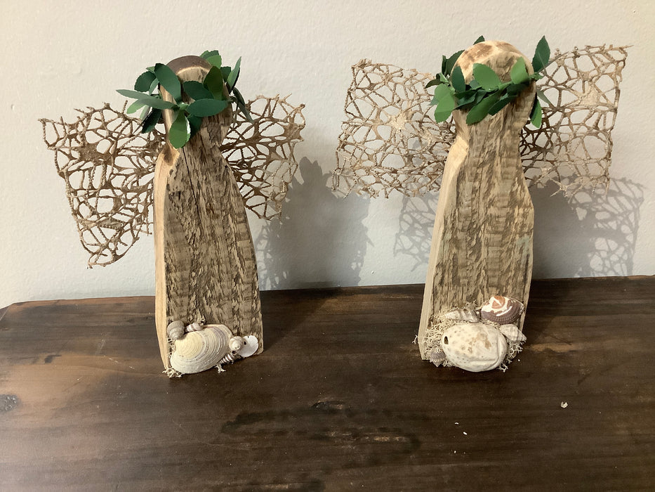 Wood angel - mesh bow