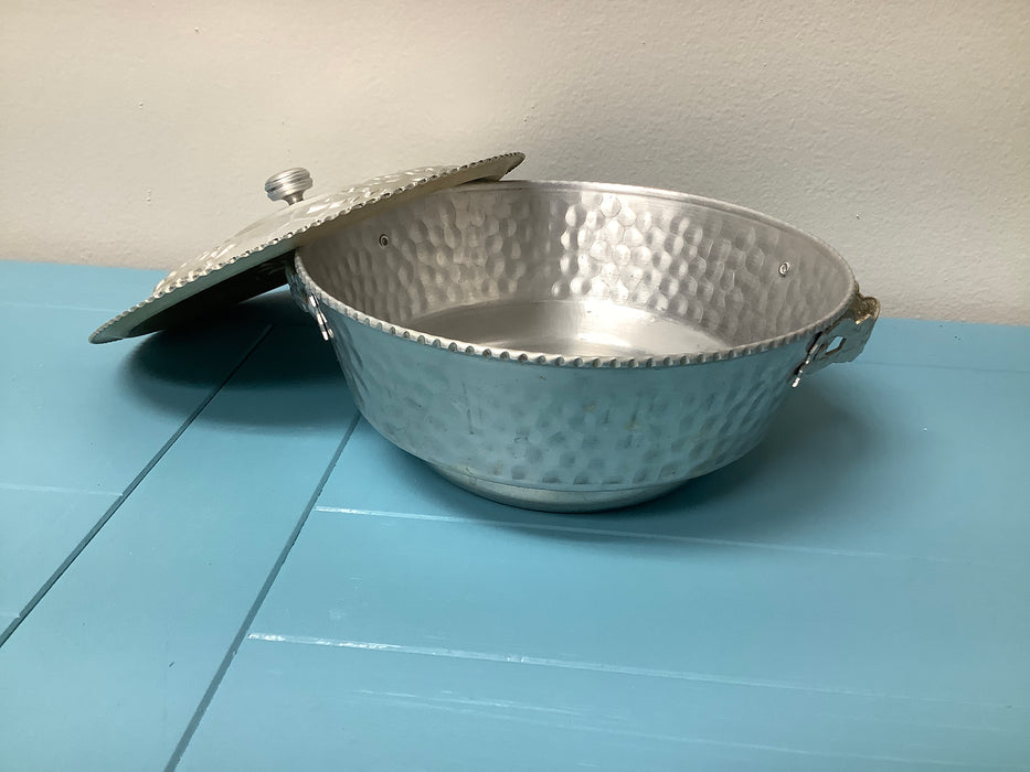 Bun warmer covered bowl