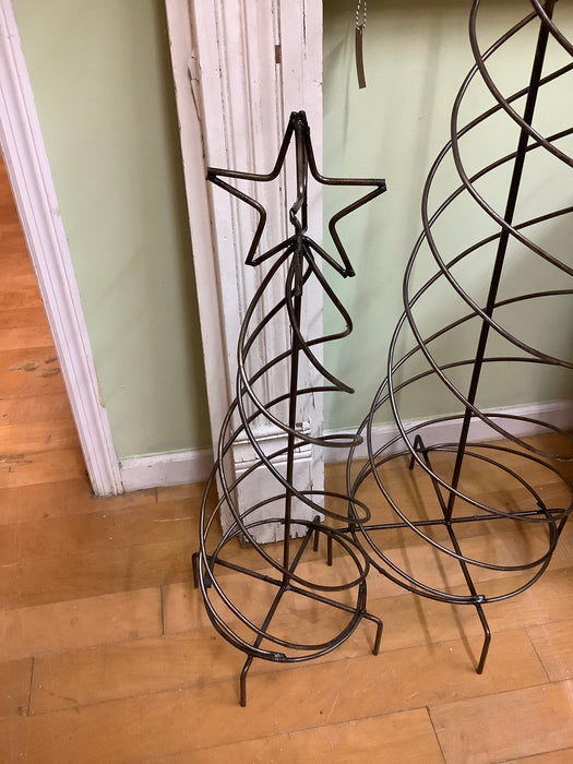 Round Christmas tree welded