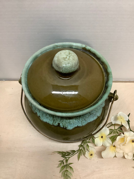 1960’s Hull bean pot w/green drip glaze