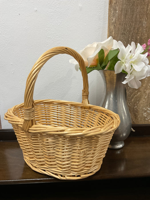 Small decorative basket
