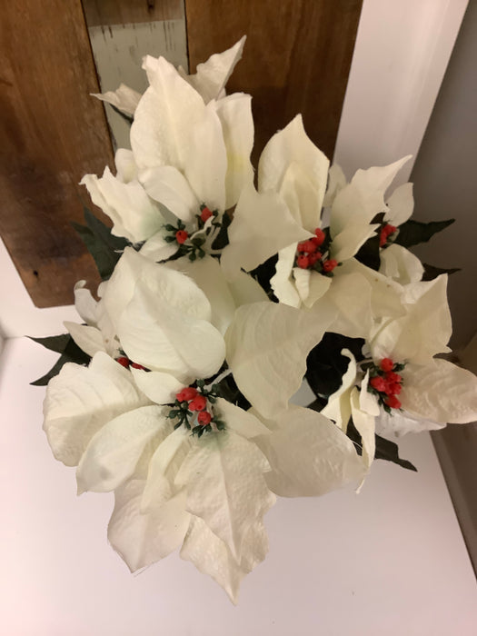 Faux poinsettia bunch