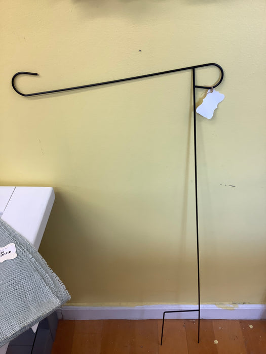 Metal flag holder