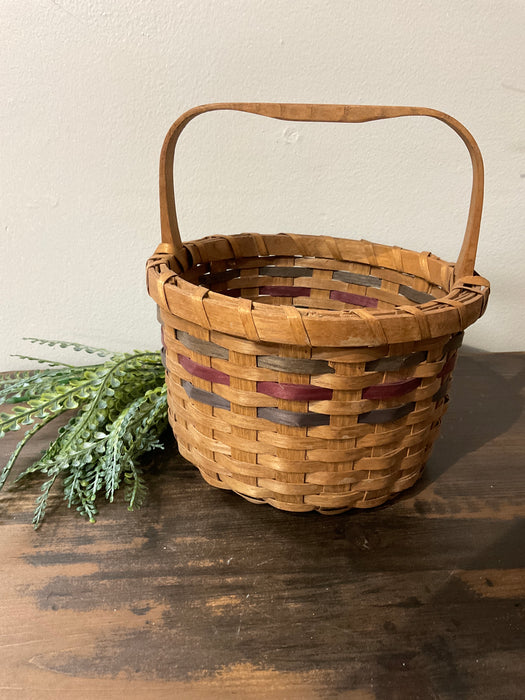 Round stripe basket
