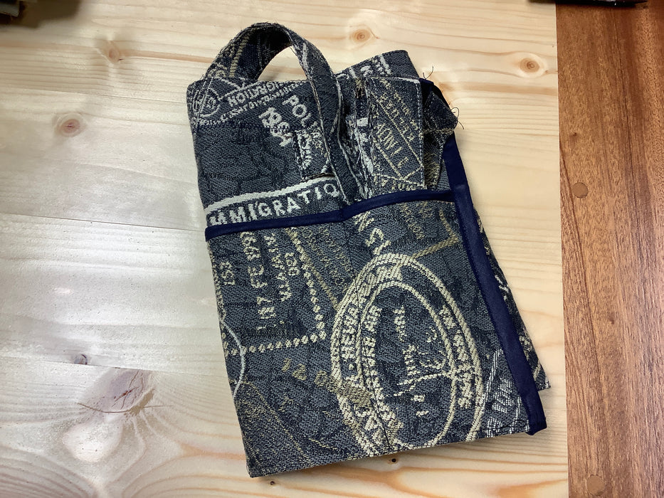 Half apron waist with pockets