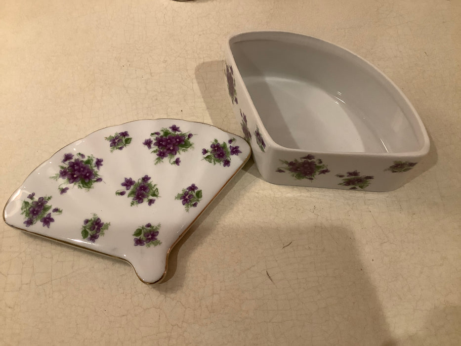 Fan shaped trinket box