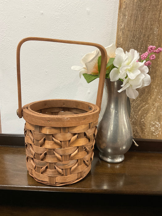 Small decorative basket