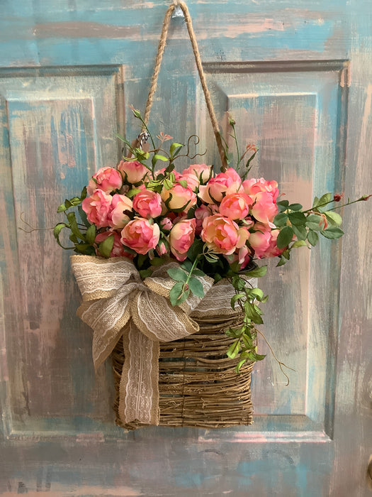 Basket with tulip wreath