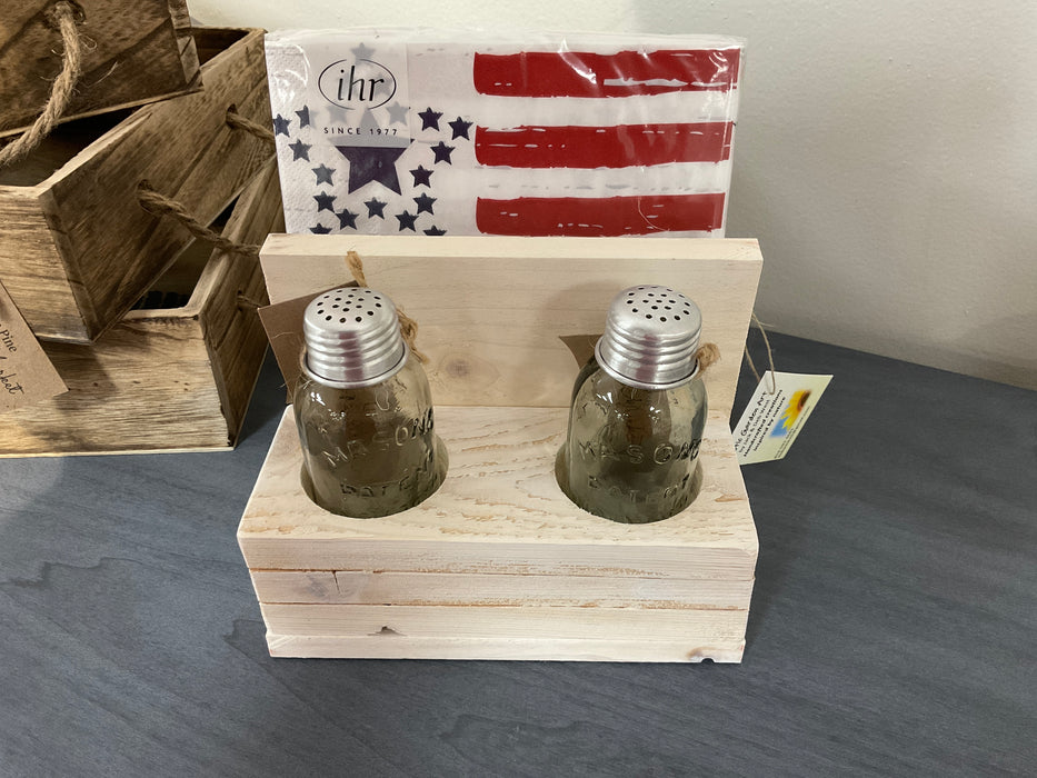 Pallet wood napkin holder