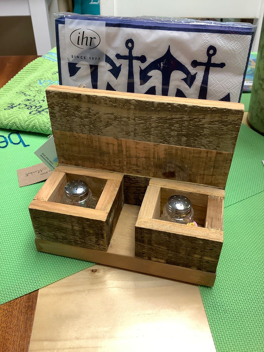 Pallet wood napkin holder