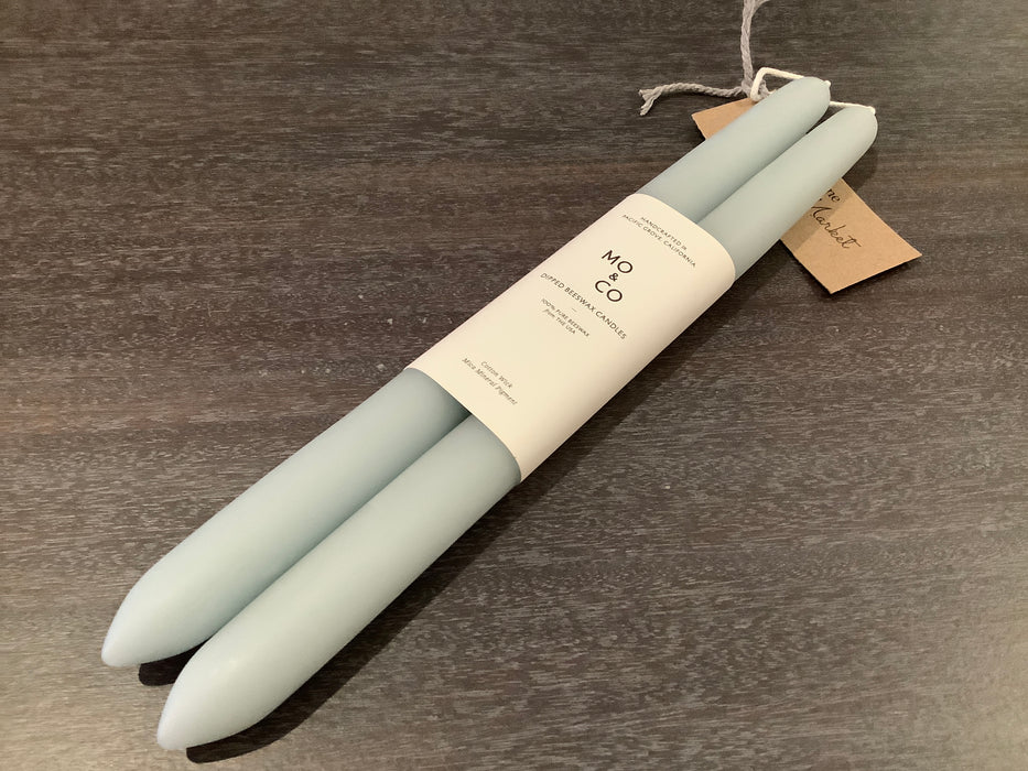 Beeswax tapered candle